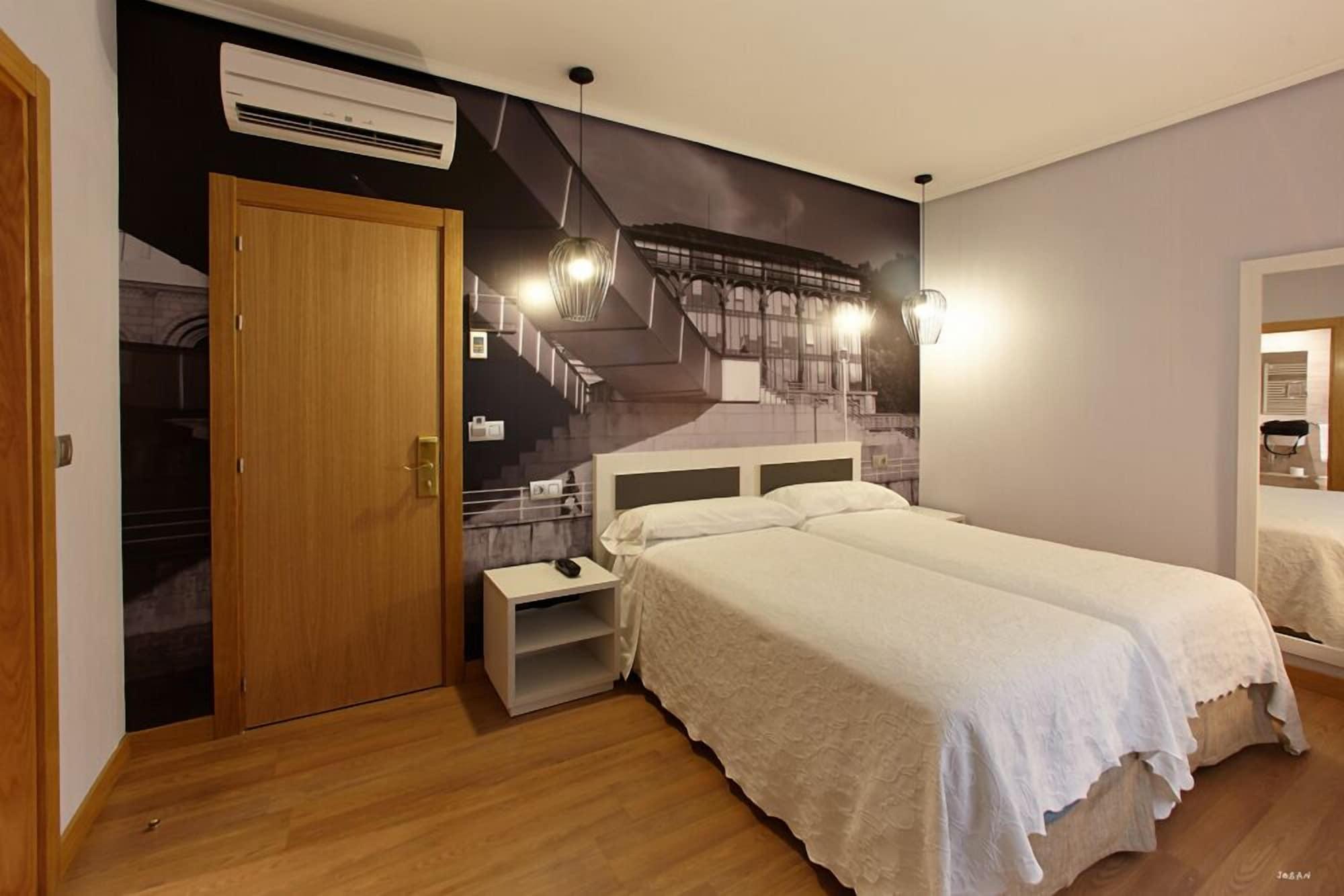 ซิริมิริ Hotel บิลเบา ภายนอก รูปภาพ