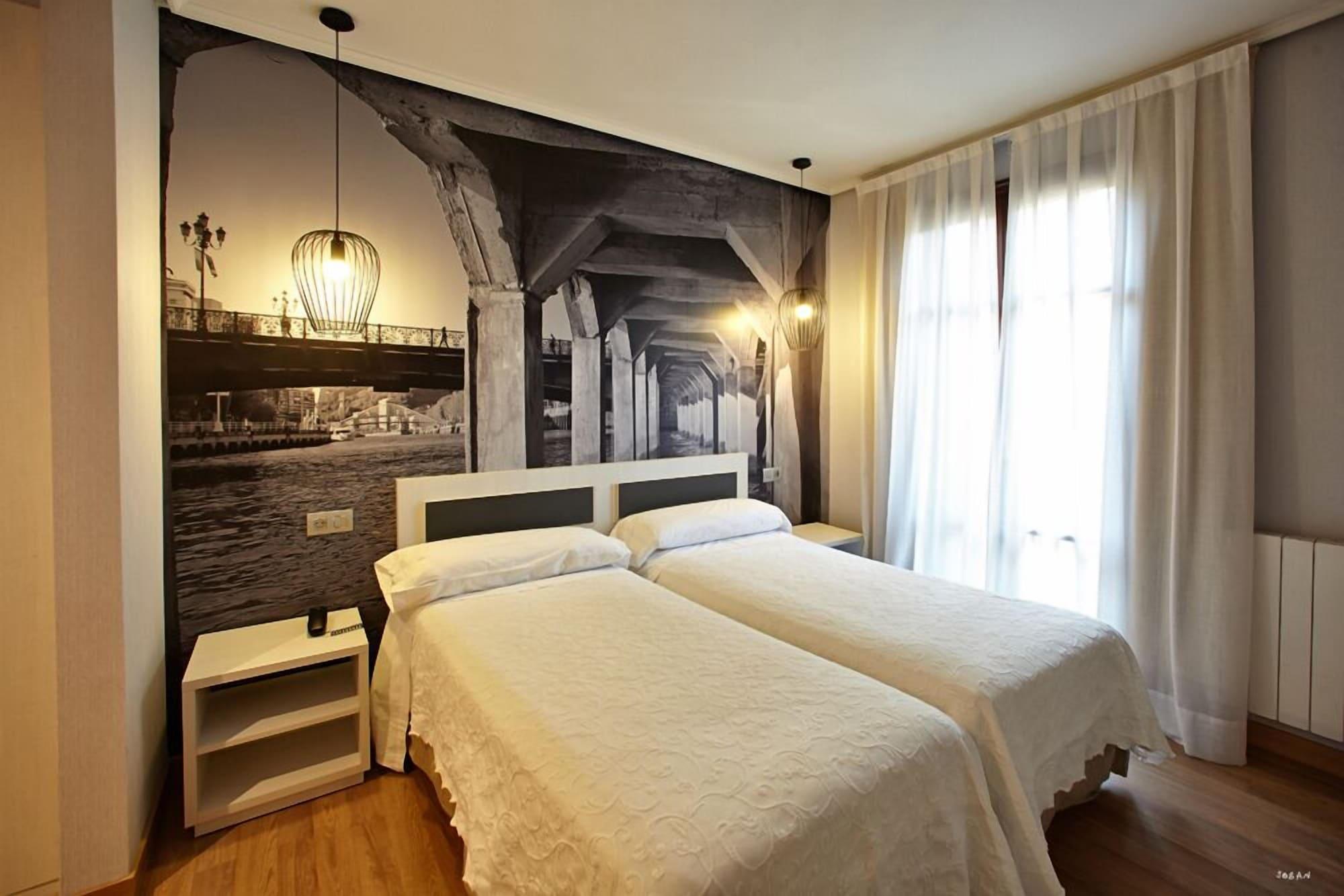 ซิริมิริ Hotel บิลเบา ภายนอก รูปภาพ